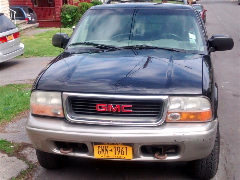 2001 GMC Jimmy for sale by owner in SYRACUSE