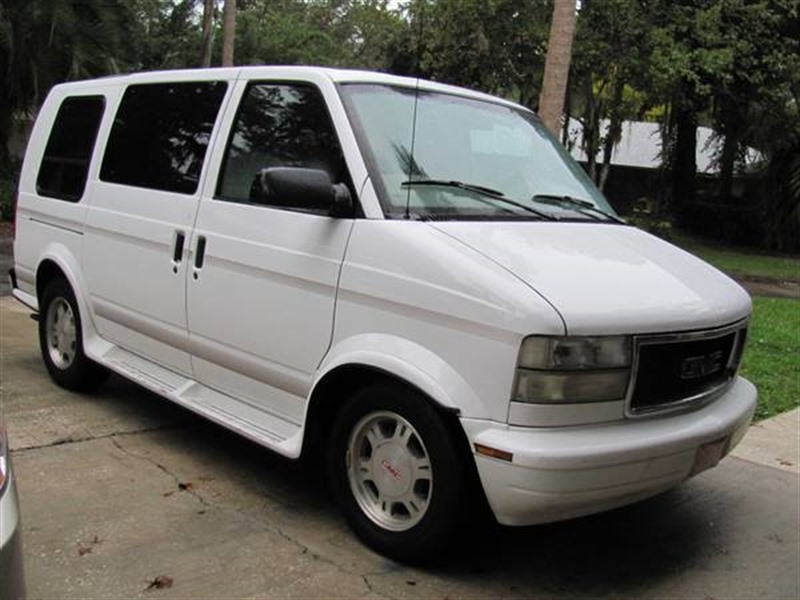 2004 GMC Safari for sale by owner in PONTE VEDRA BEACH