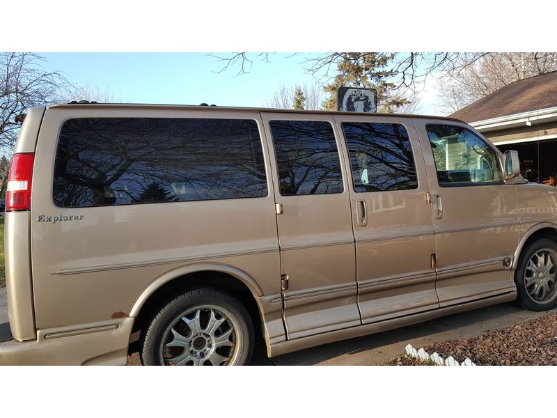 2006 GMC Savana for sale by owner in Saint Paul