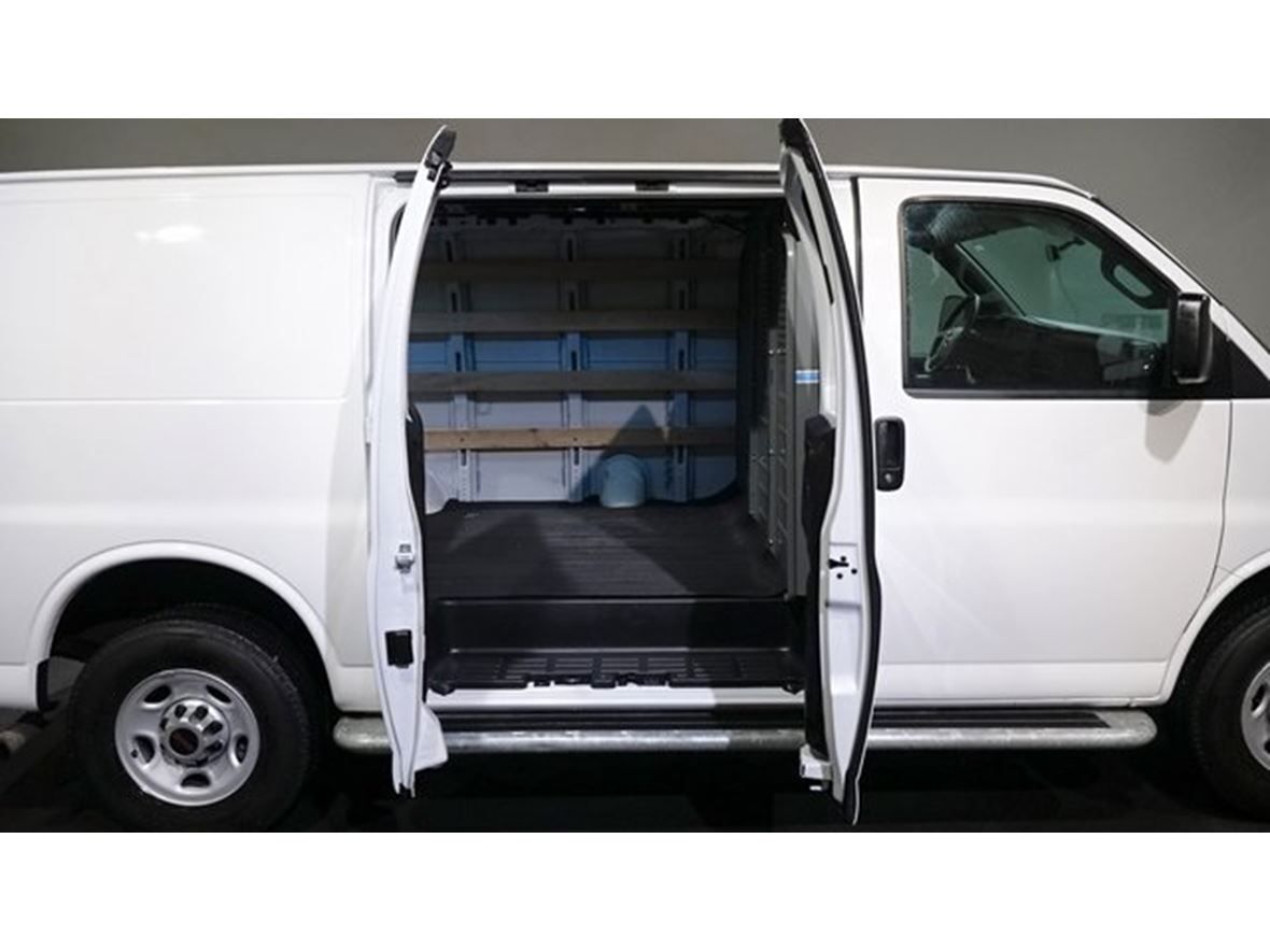 2016 GMC Savana G2500 Work Van Cargo for sale by owner in Tacoma