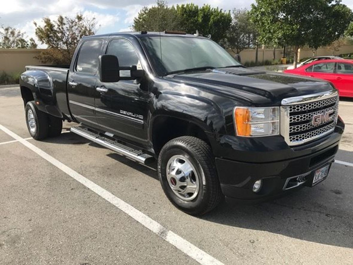 2011 GMC Sierra 3500 for sale by owner in Miami