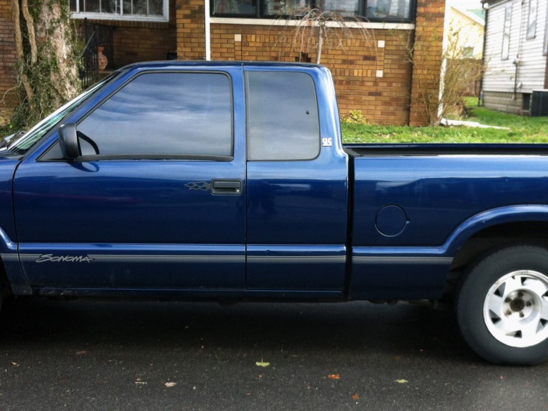 1999 GMC Sonoma for sale by owner in INDIANAPOLIS