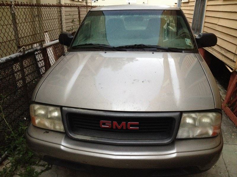 2000 GMC Sonoma for sale by owner in New Orleans