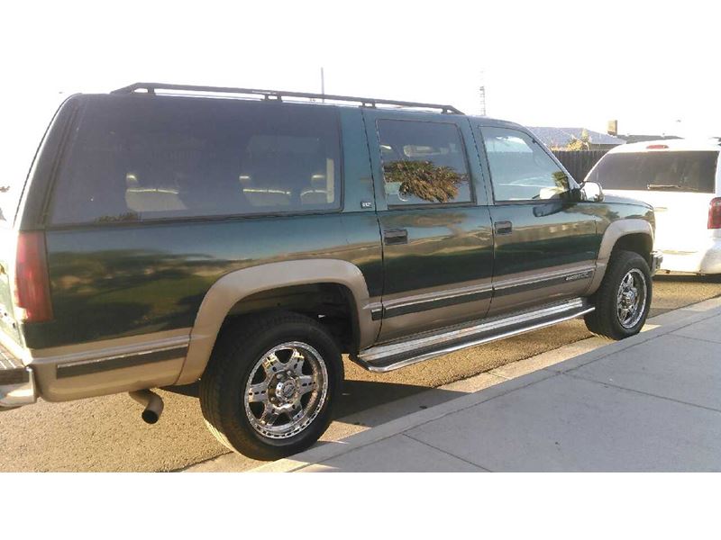 1995 GMC Suburban for sale by owner in SAN DIEGO