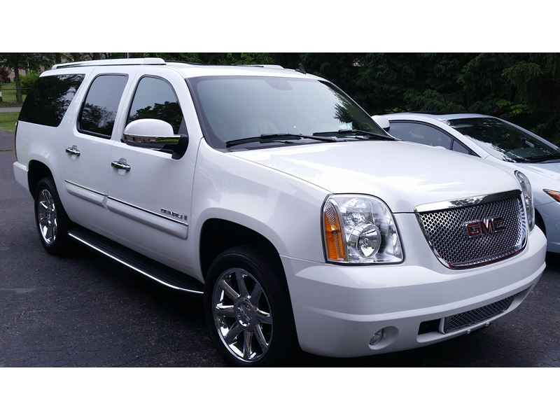 2007 GMC Yukon Denali XL for sale by owner in Indianapolis
