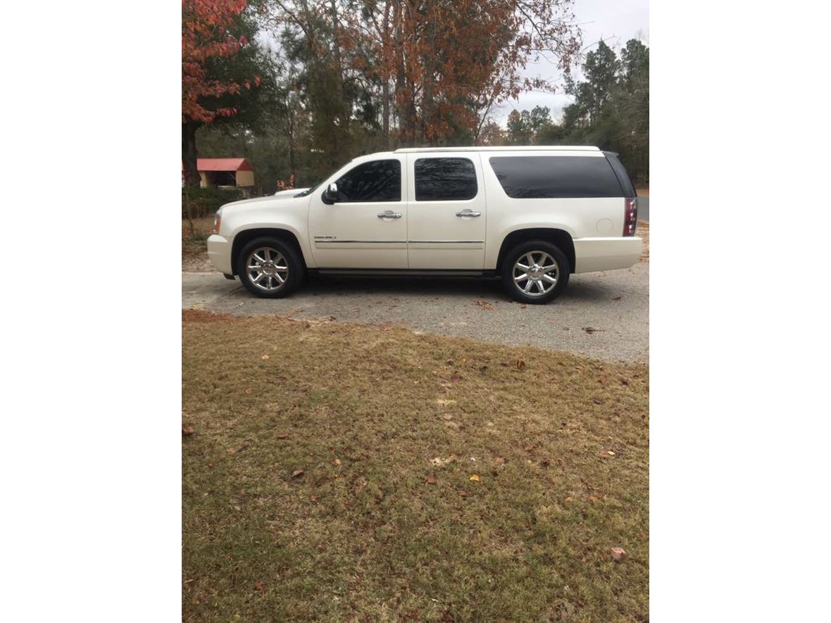 2010 GMC Yukon Denali XL for Sale by Owner in Barnwell, SC 29812