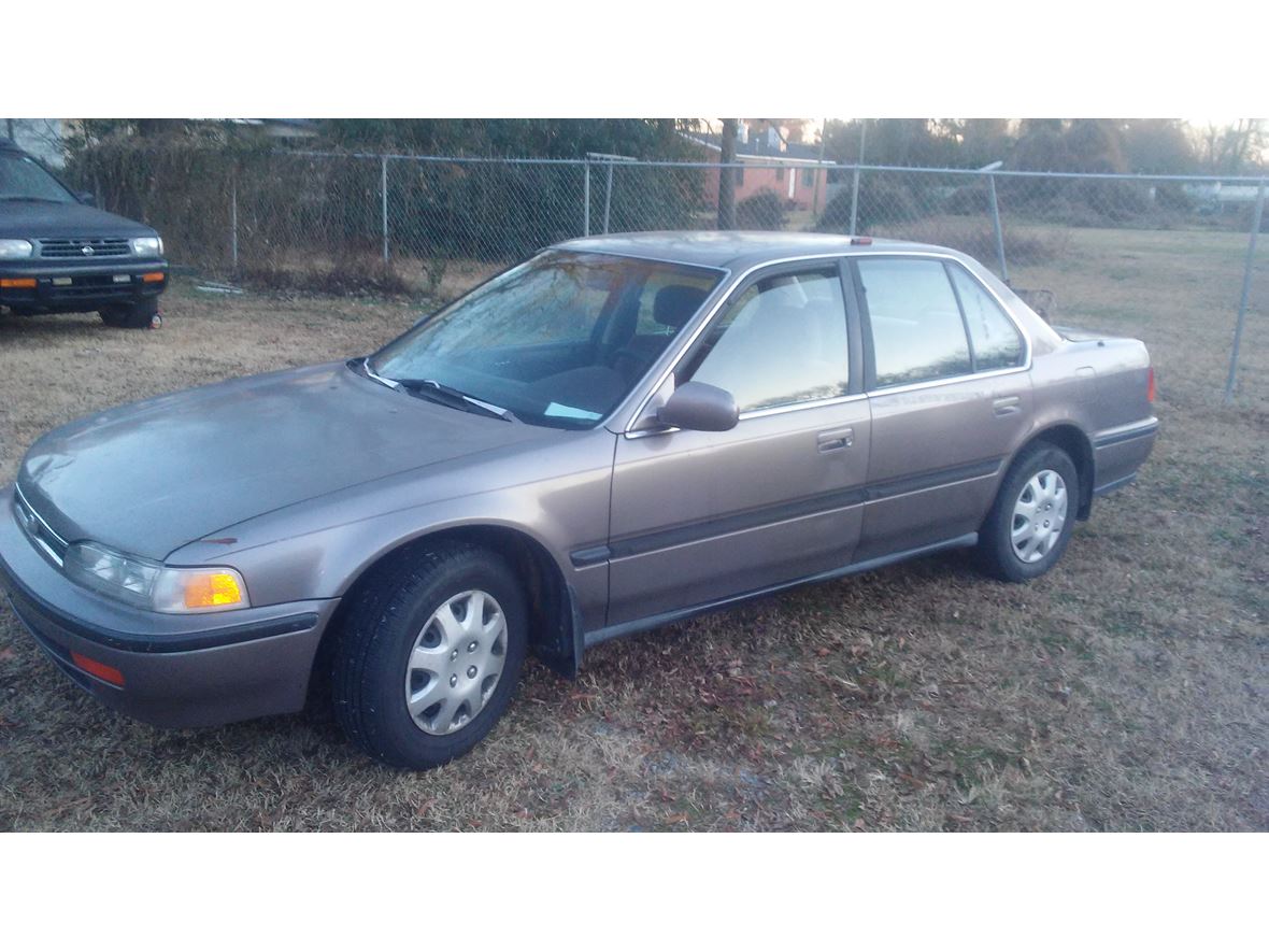 1993 Honda Accord for sale by owner in Goldsboro