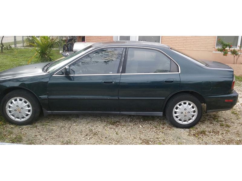 1996 Honda Accord for sale by owner in FORT LAUDERDALE