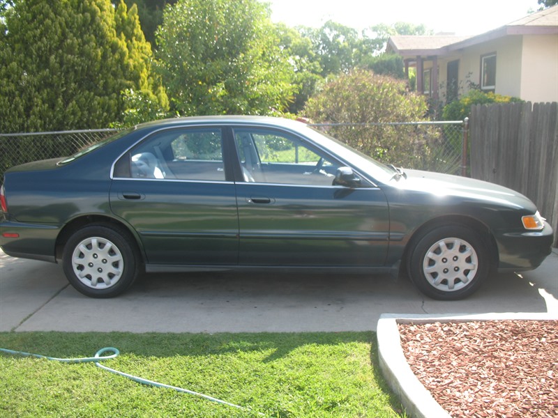 1997 Honda Accord for sale by owner in FRESNO
