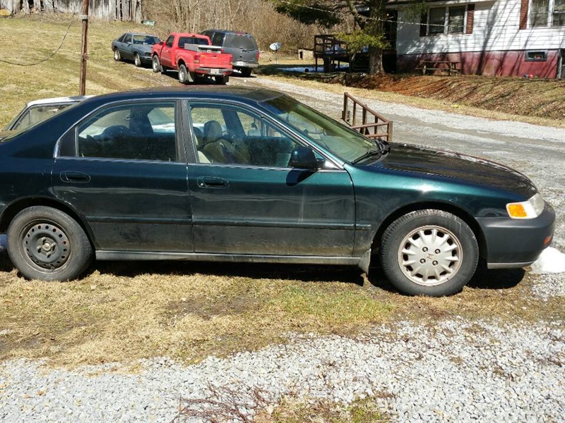 1997 Honda Accord for sale by owner in BRISTOL