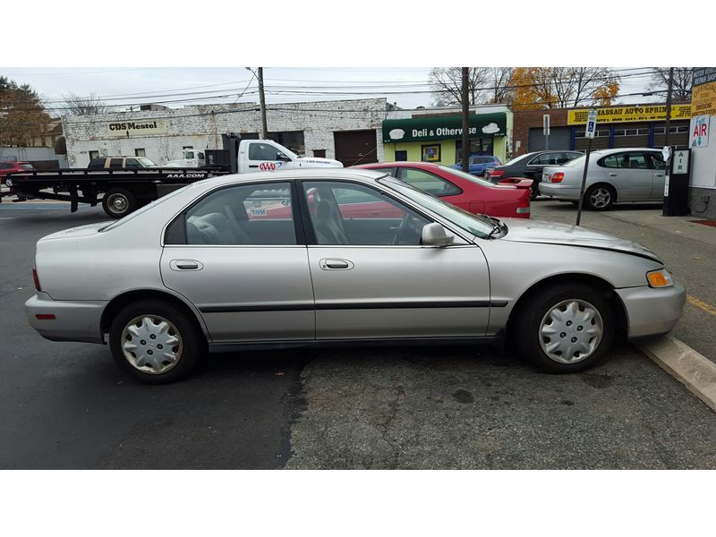 1997 Honda Accord for sale by owner in LITTLE NECK