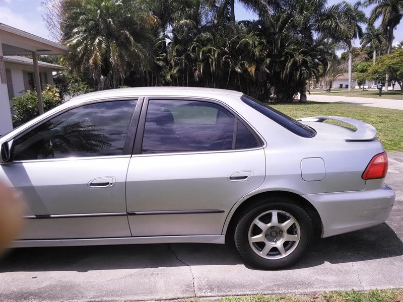 1998 Honda Accord for sale by owner in FORT MYERS