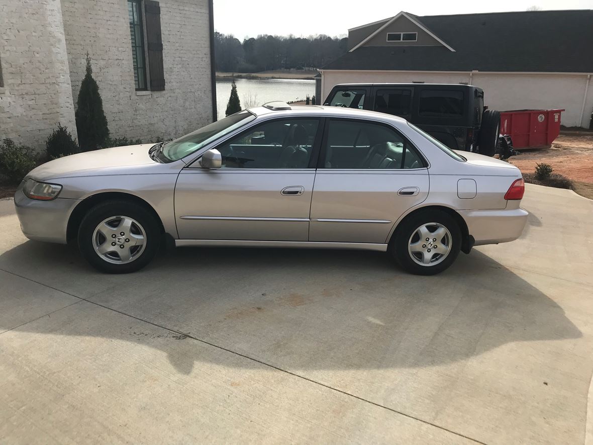 1999 Honda Accord for sale by owner in Auburn
