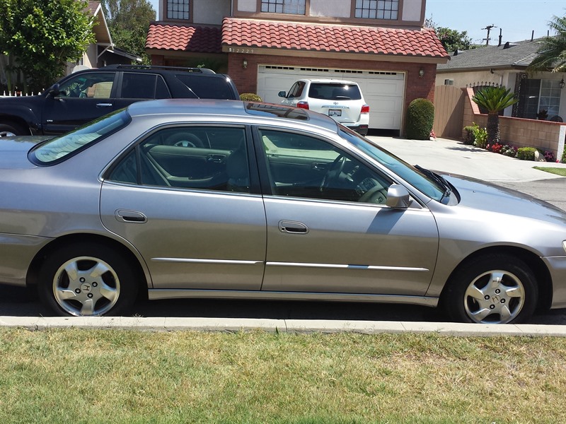2000 Honda Accord for sale by owner in ARTESIA