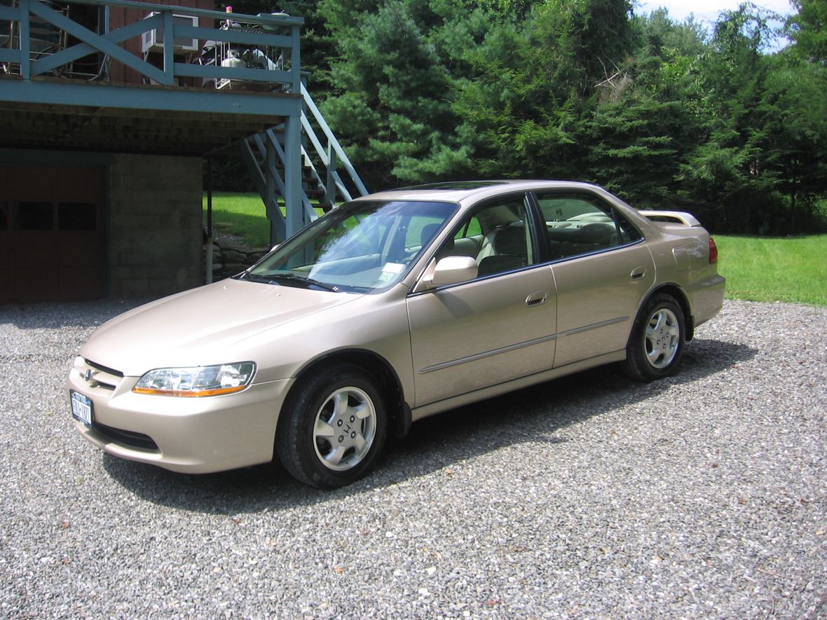 2000 Honda Accord for sale by owner in Carmel