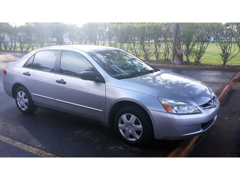 2004 Honda Accord for sale by owner in FORT LAUDERDALE