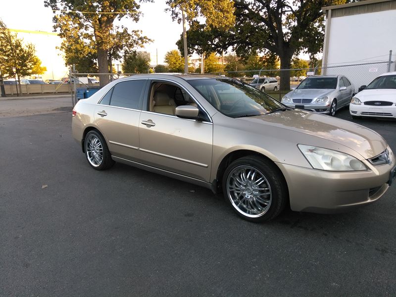 2004 Honda Accord for sale by owner in Arlington