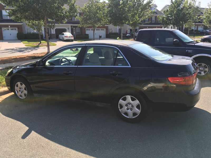 2005 Honda Accord for sale by owner in Charlotte