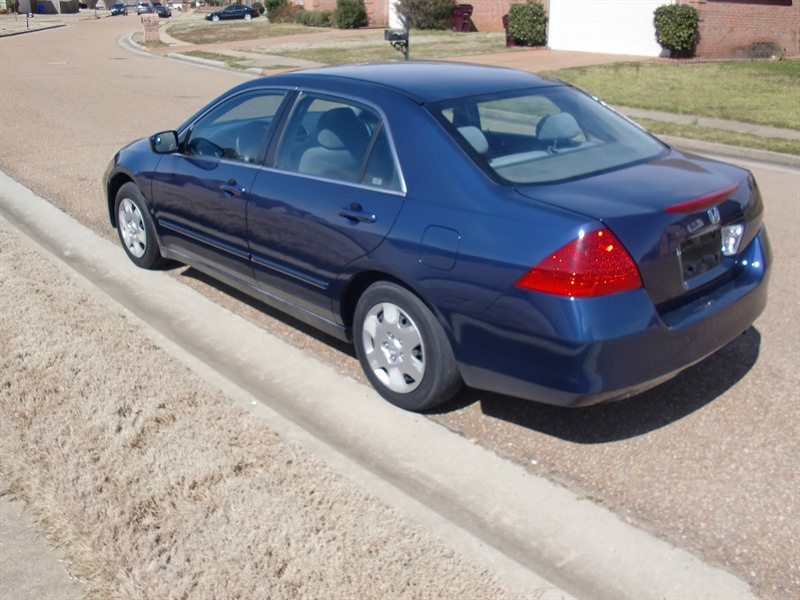 2006 Honda Accord for sale by owner in MEMPHIS