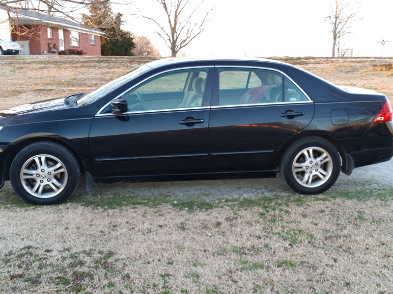 2007 Honda Accord for sale by owner in HALLS