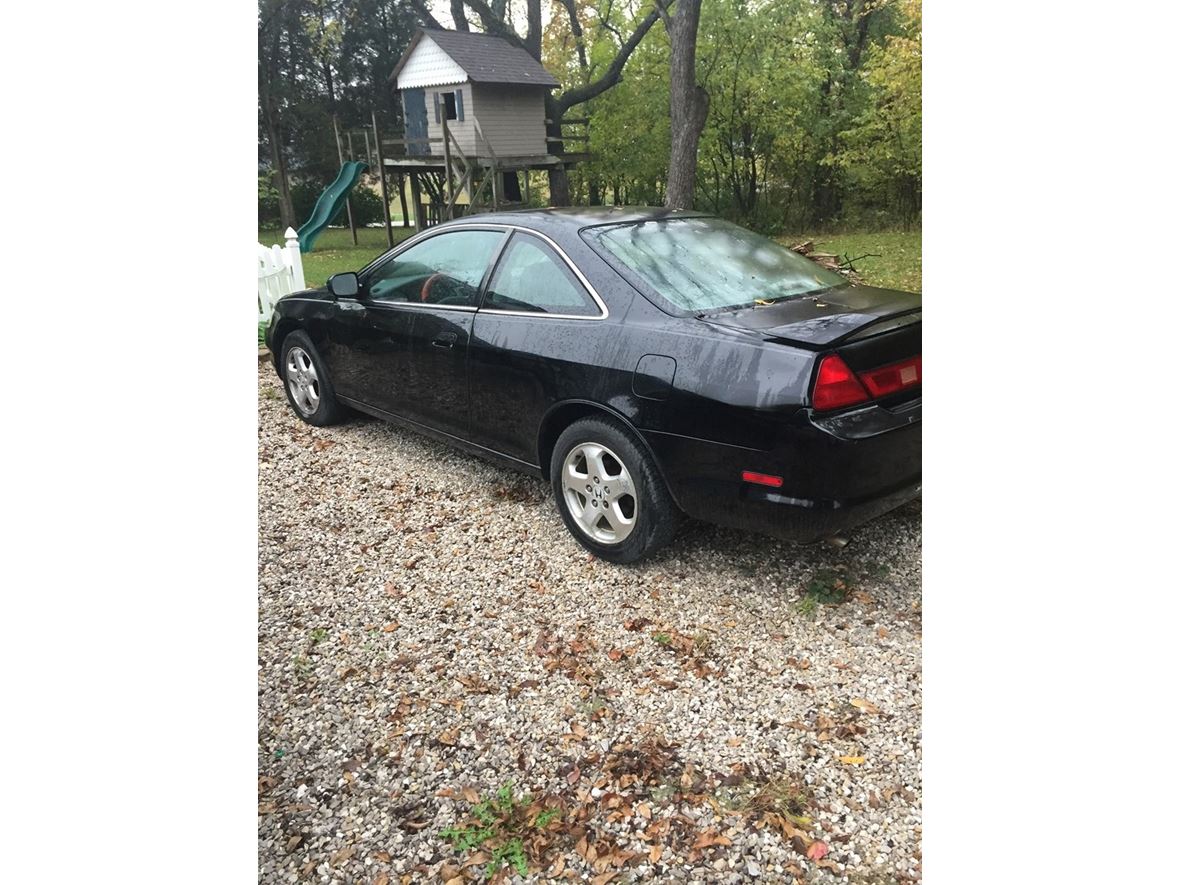 1999 Honda Accord Coupe for sale by owner in Haubstadt
