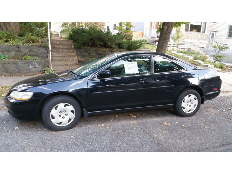 2000 Honda Accord Coupe for sale by owner in Minneapolis