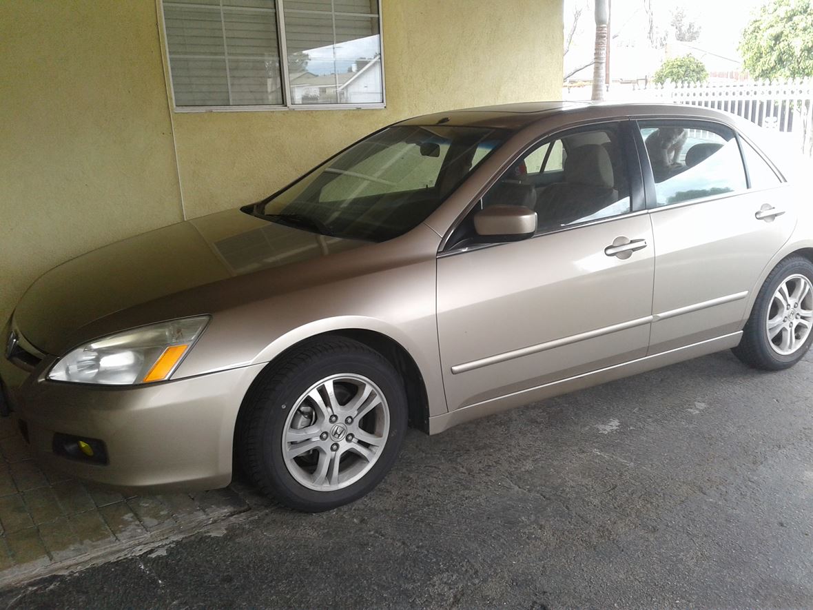 2006 Honda Accord Coupe for sale by owner in Panorama City