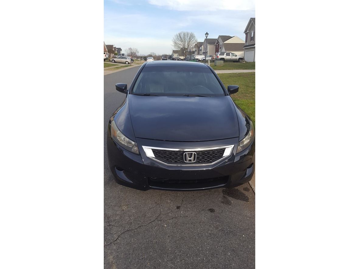 2008 Honda Accord Coupe for sale by owner in Charlotte