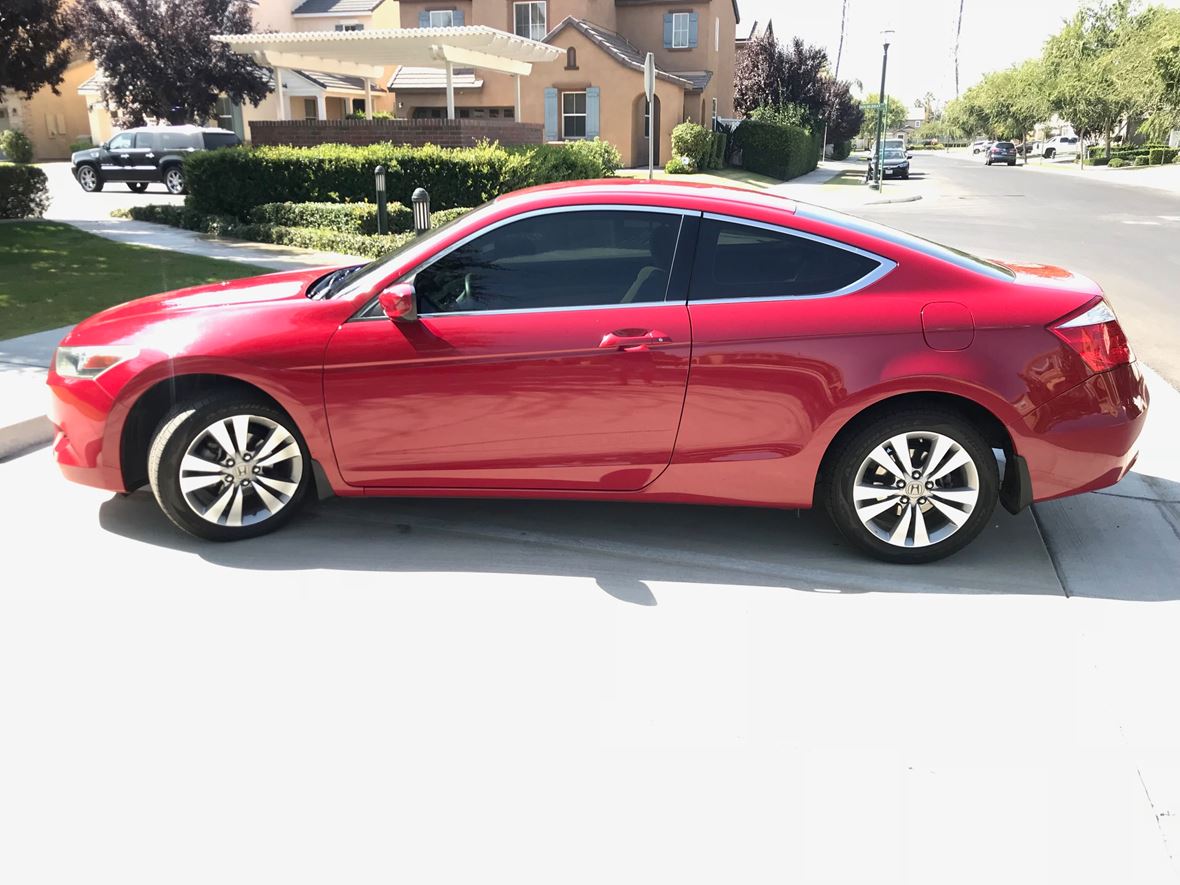 2010 Honda Accord Coupe for sale by owner in Bakersfield