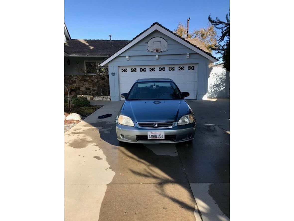 2000 Honda Civic for sale by owner in Woodland Hills