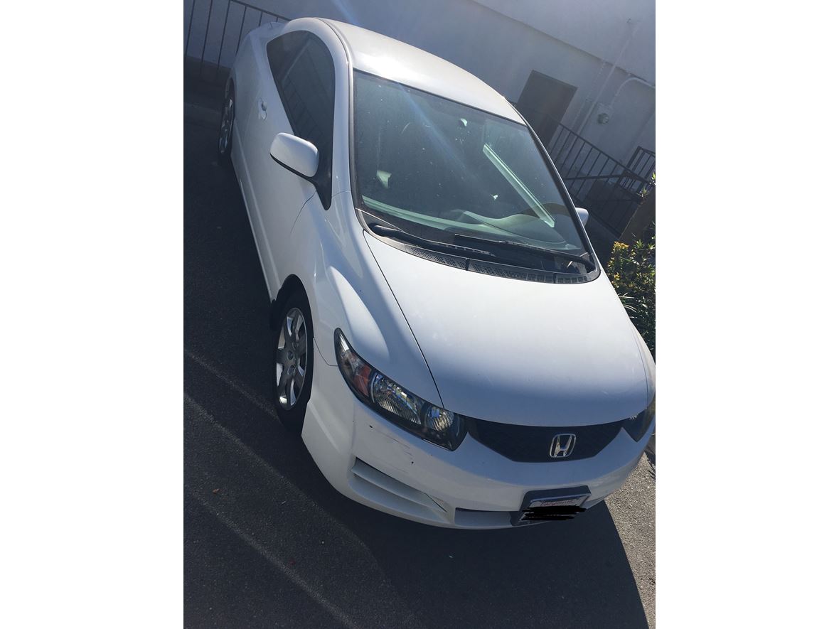 2010 Honda Civic for sale by owner in Thousand Oaks