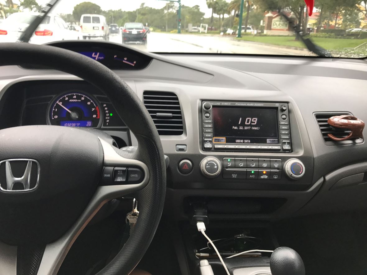 2009 Honda Civic Coupe for sale by owner in Lake Worth