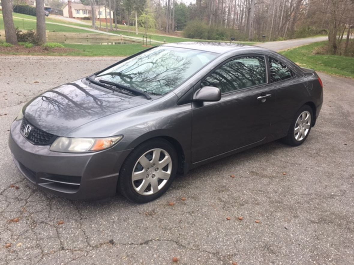 2009 Honda Civic Coupe for sale by owner in Concord