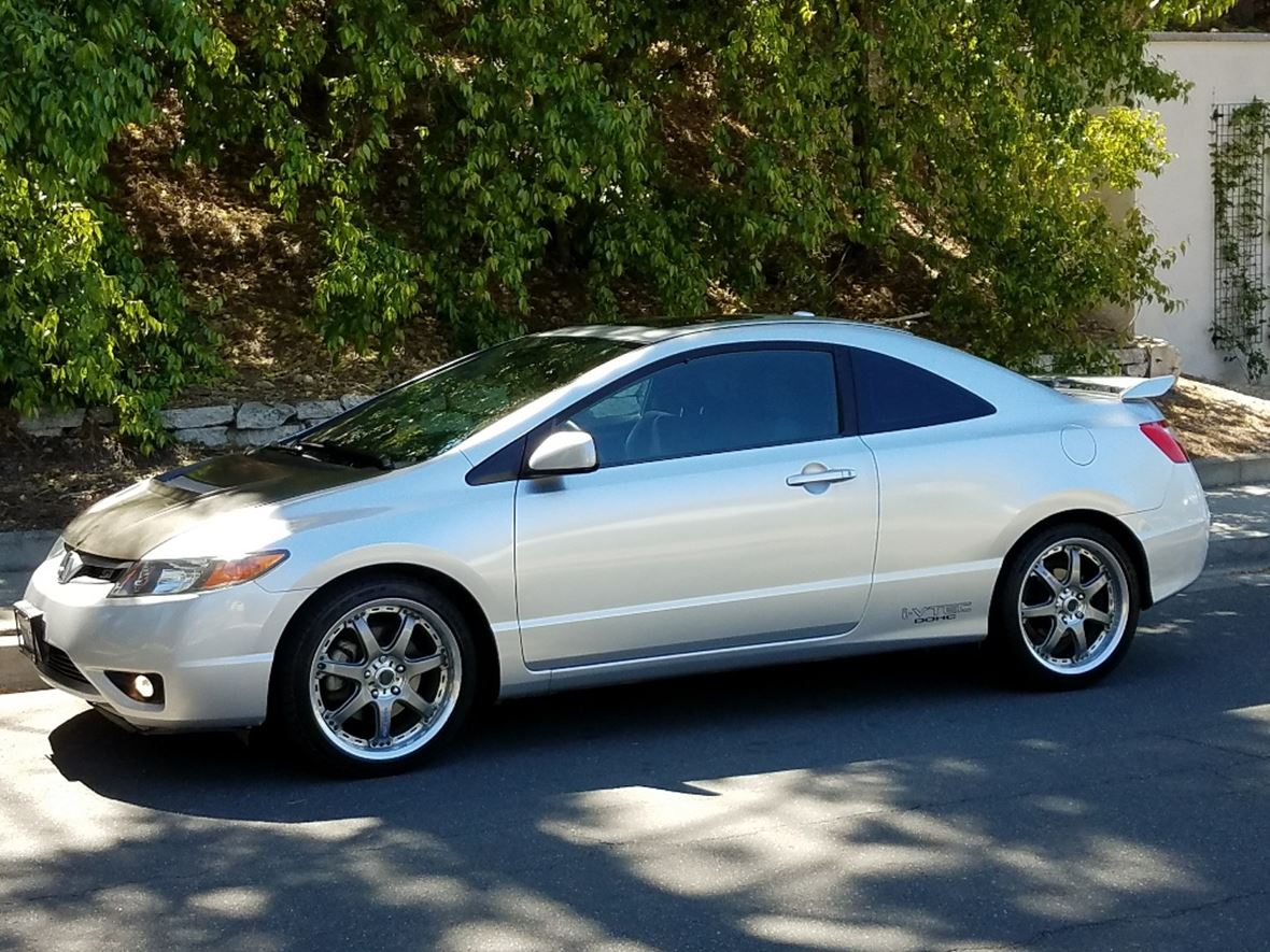 2007 Honda Civic Coupe SI  for sale by owner in Thousand Oaks