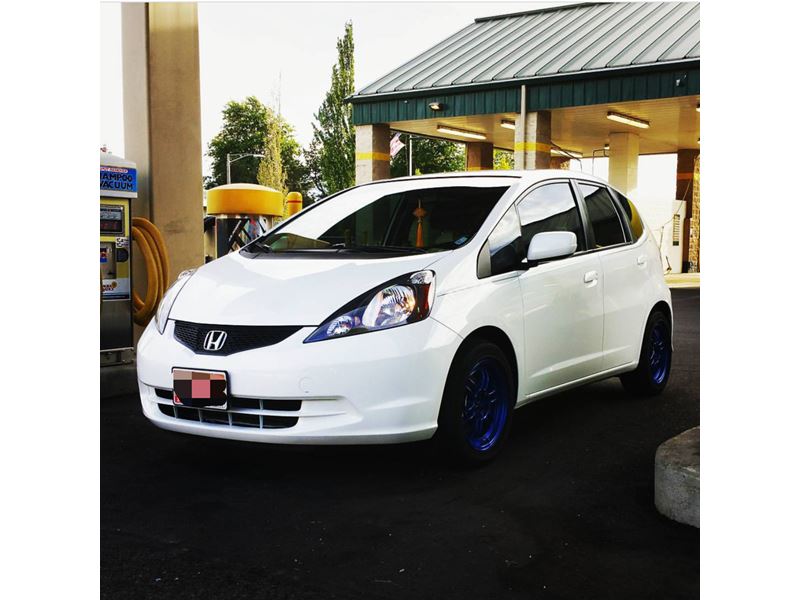 2013 Honda FIT for sale by owner in Eugene