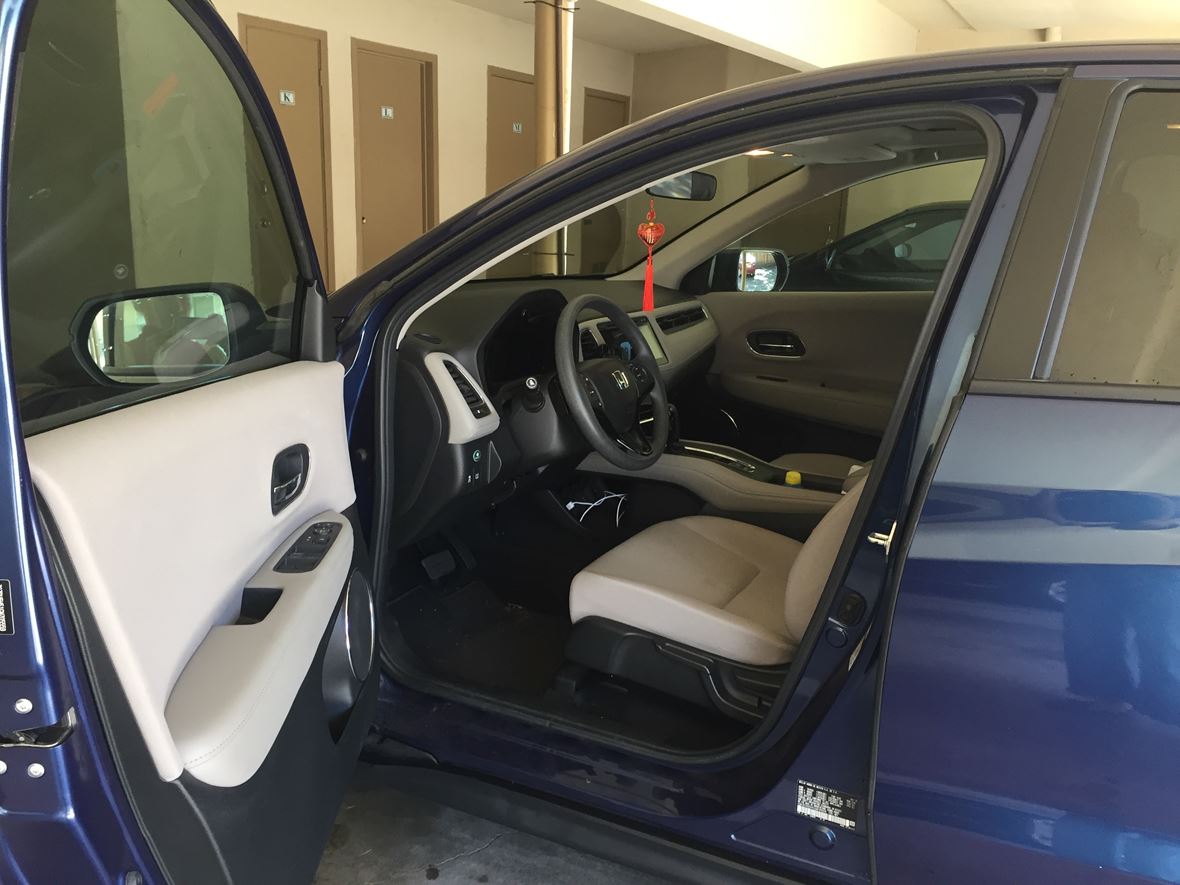 2016 Honda HR-V for sale by owner in Mountain View