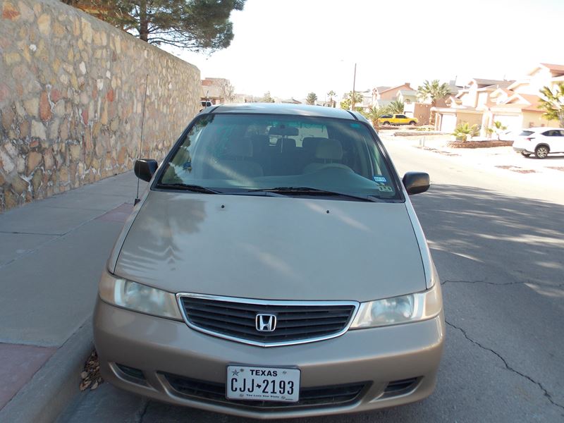 1999 Honda Odyssey for sale by owner in EL PASO