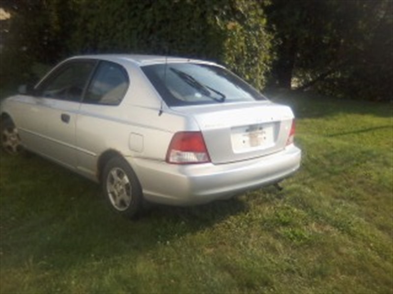 2002 Hyundai Accent for sale by owner in CARNEGIE