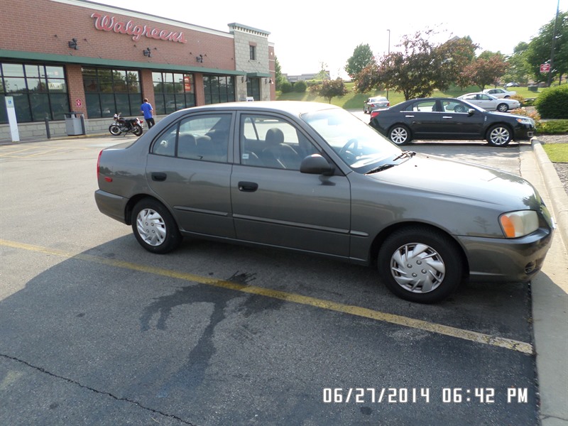 2002 Hyundai Accent for sale by owner in GRAFTON