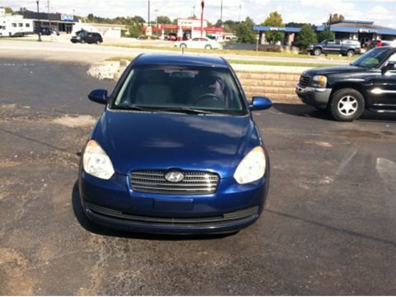 2007 Hyundai Accent for sale by owner in Radcliff