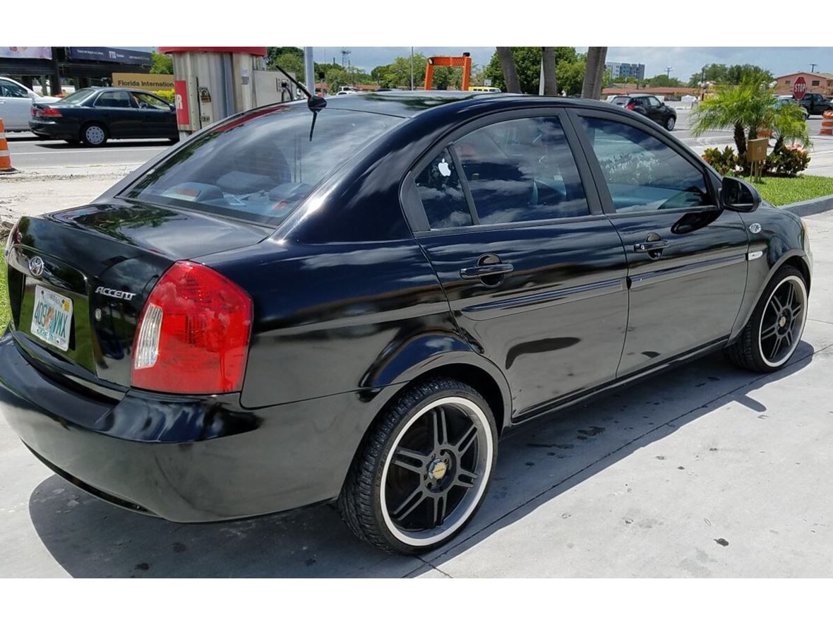 2007 Hyundai Accent for sale by owner in Miami