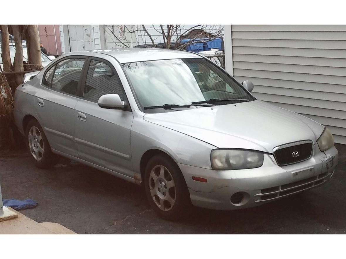 2003 Hyundai Elantra for sale by owner in New Britain