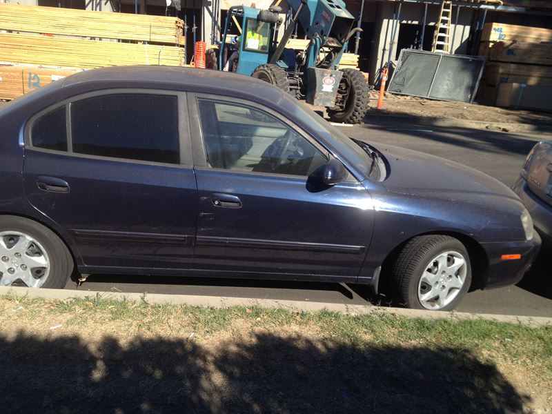2006 Hyundai Elantra for sale by owner in NORTH HOLLYWOOD