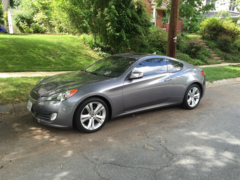 2010 Hyundai Genesis Coupe for sale by owner in KENSINGTON