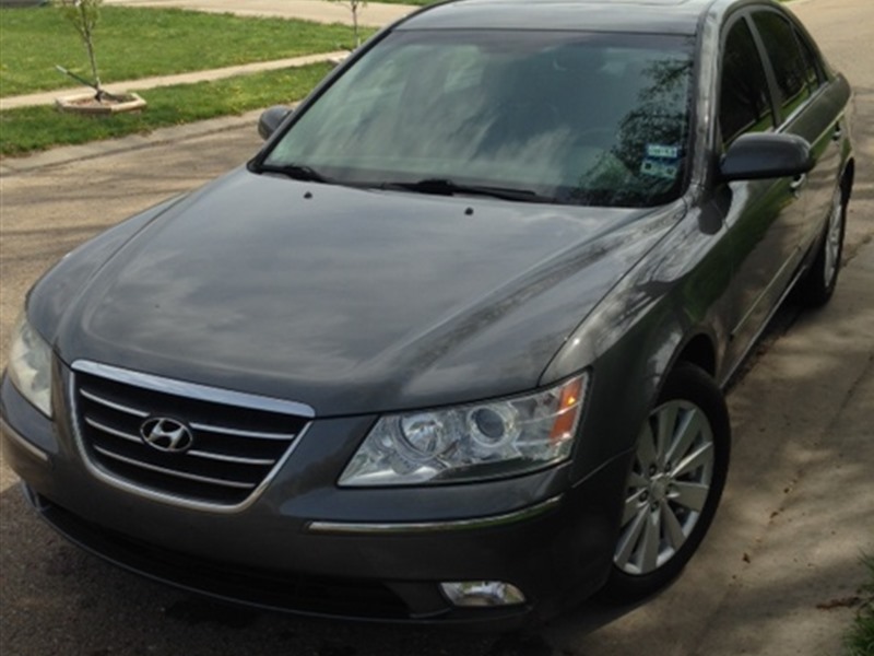 2009 Hyundai Sonata for sale by owner in TOPEKA