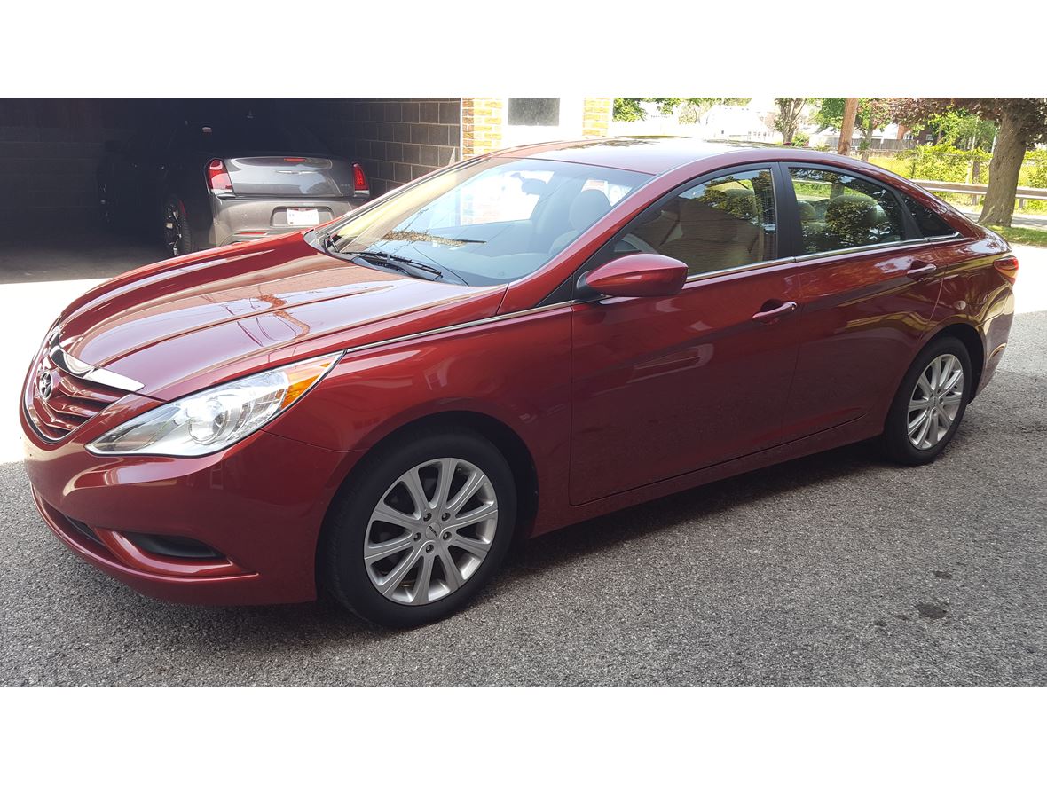 2011 Hyundai Sonata for sale by owner in Toledo