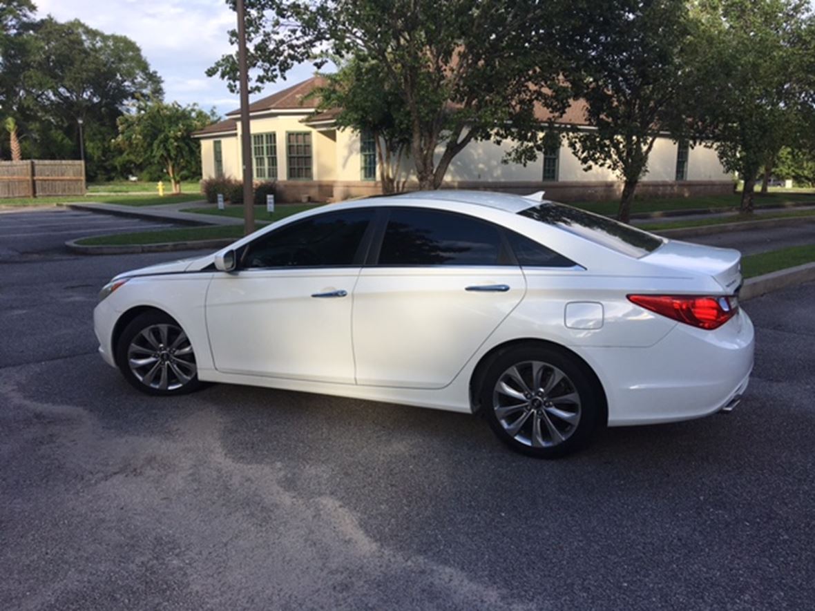 2011 Hyundai Sonata for sale by owner in Murrells Inlet