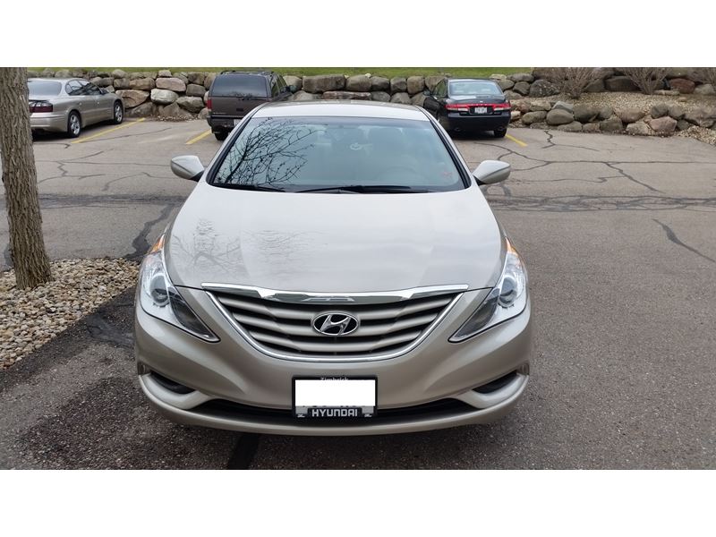 2012 Hyundai Sonata for sale by owner in Madison