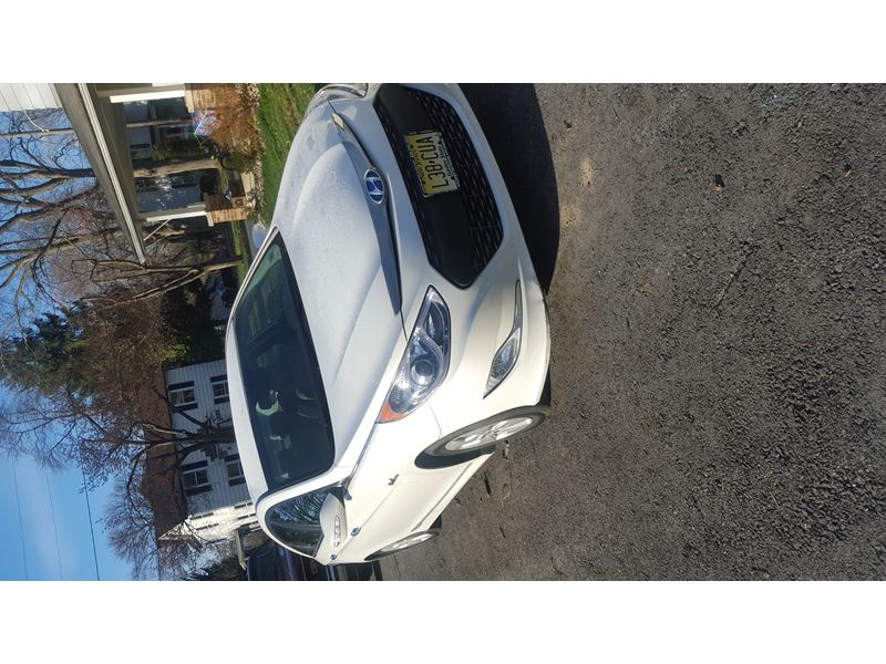 2012 Hyundai Sonata Hybrid for sale by owner in Belvidere