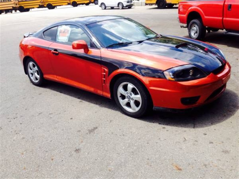 2006 Hyundai Tiburon for sale by owner in CANFIELD
